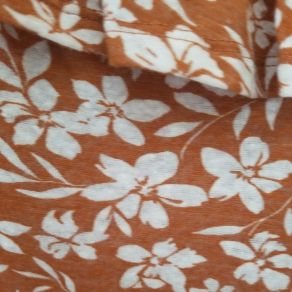 Old Navy top - Picture 4 of 6